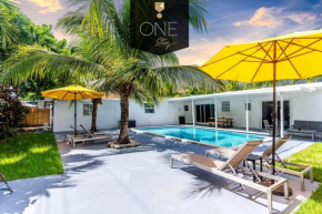 6 Bedroom Hollywood Pool Home Oasis